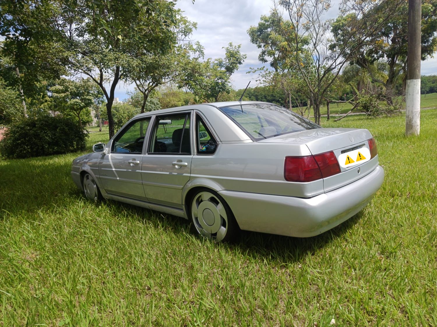 Volkswagen Santana 4